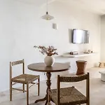 Om Living Pelion *
