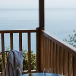 Om Living Pelion *