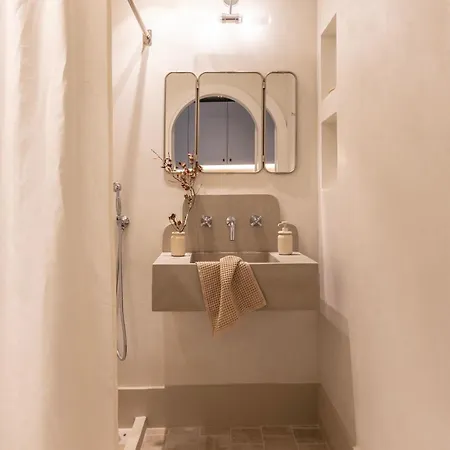 Om Living Pelion 公寓 *