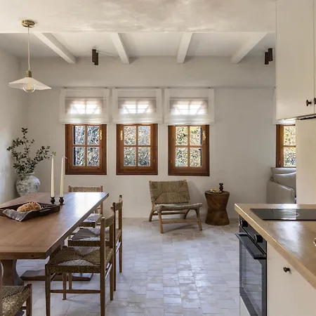 Om Living Pelion Apartment *