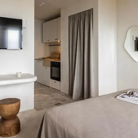 Om Living Pelion