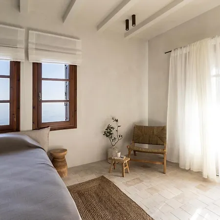 Om Living Pelion *
