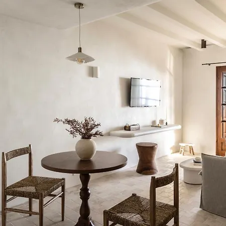 Om Living Pelion 公寓