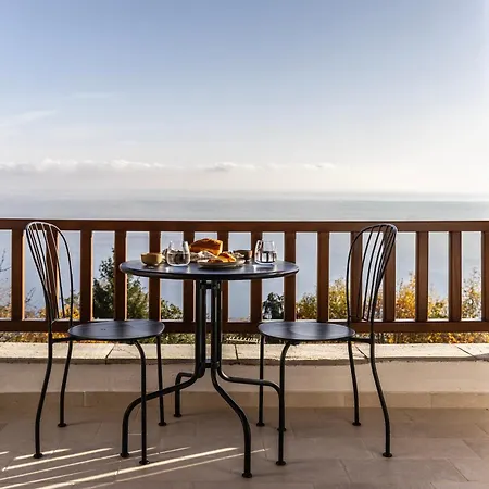 Apartment Om Living Pelion
