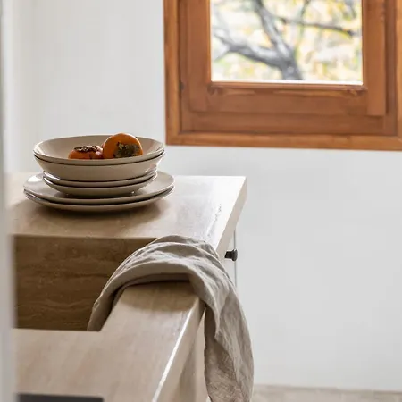 Om Living Pelion