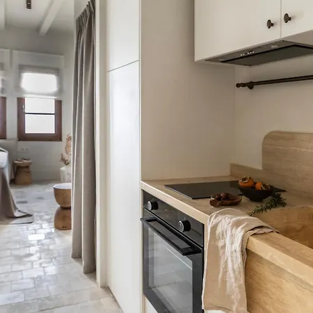 Om Living Pelion Apartment *