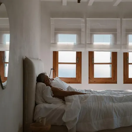 Om Living Pelion *