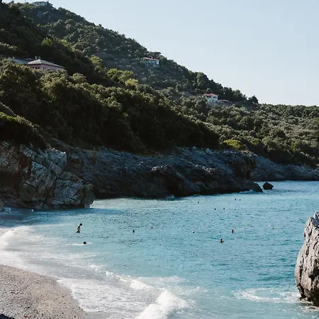 Апартаменты Om Living Pelion *