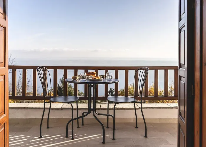 Om Living Pelion Áyios Dhimítrios